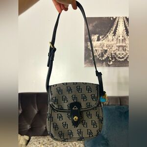 ❤️NWOT DOONEY shoulder bag